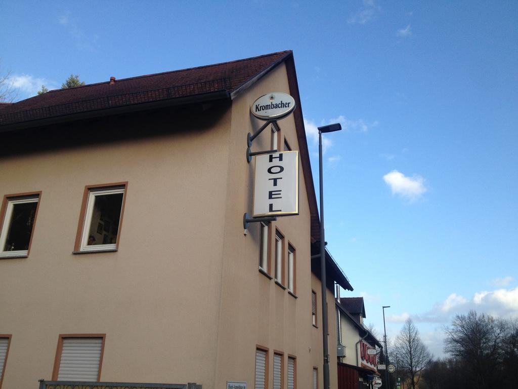 Hotel Landgasthof Zum Taunus Ober-Mörlen Exterior foto